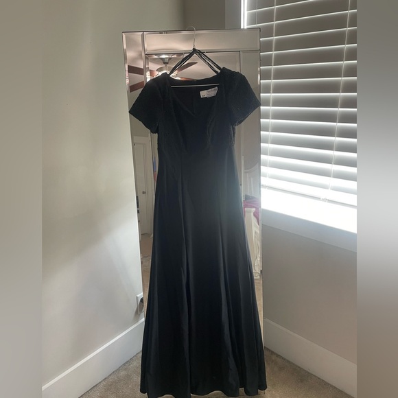 black choir dress - Picture 2 of 4